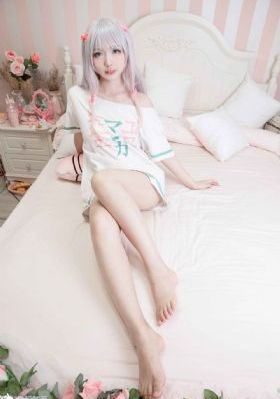 《女神宿舍的管理员》_超清全集免费观看