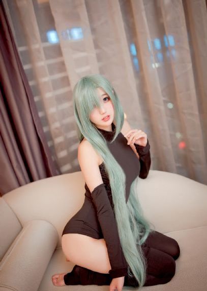 迪拜女孩在线_BD英语手机在线看