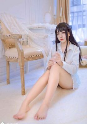 女性黑色蕾丝抹胸开叉短裙拔萝卜_1080P高清完整版
