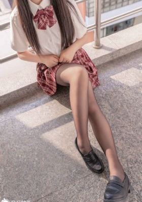 扒开腿挺进湿润的花苞视频_4K视频大全