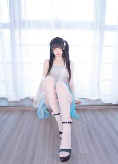 嗯啊h客厅伦女h_全集电影手机在线观看