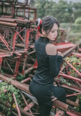 饥渴的少妇和男按摩师_BT种子下载